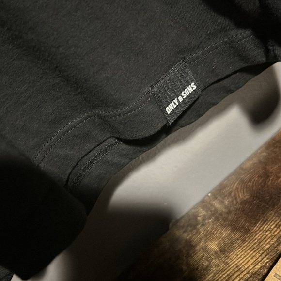 NWOT Aerosmith Band  Graphic Shirt - Picture 3 of 8